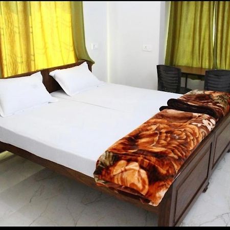 Harsh & Yash Guest House Bodh Gaya Exterior foto
